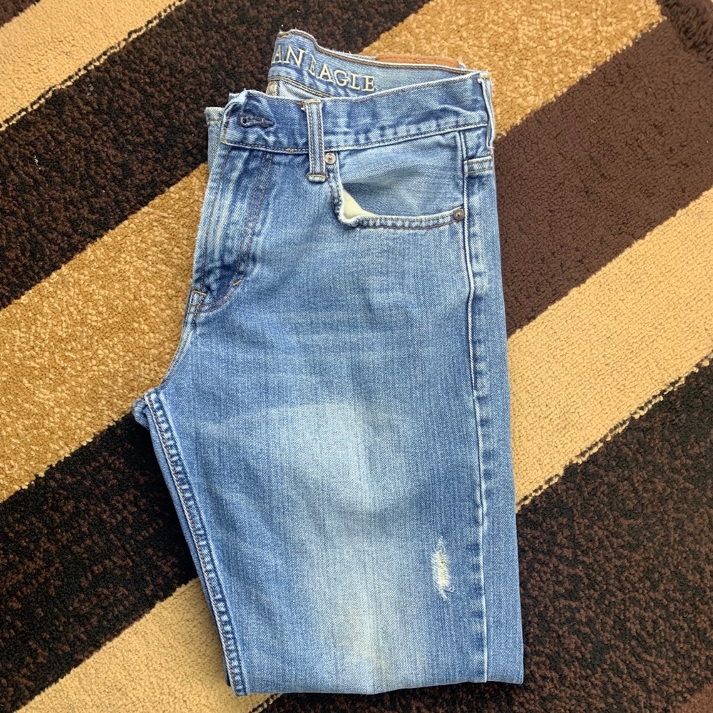 American Eagle men’s jeans
